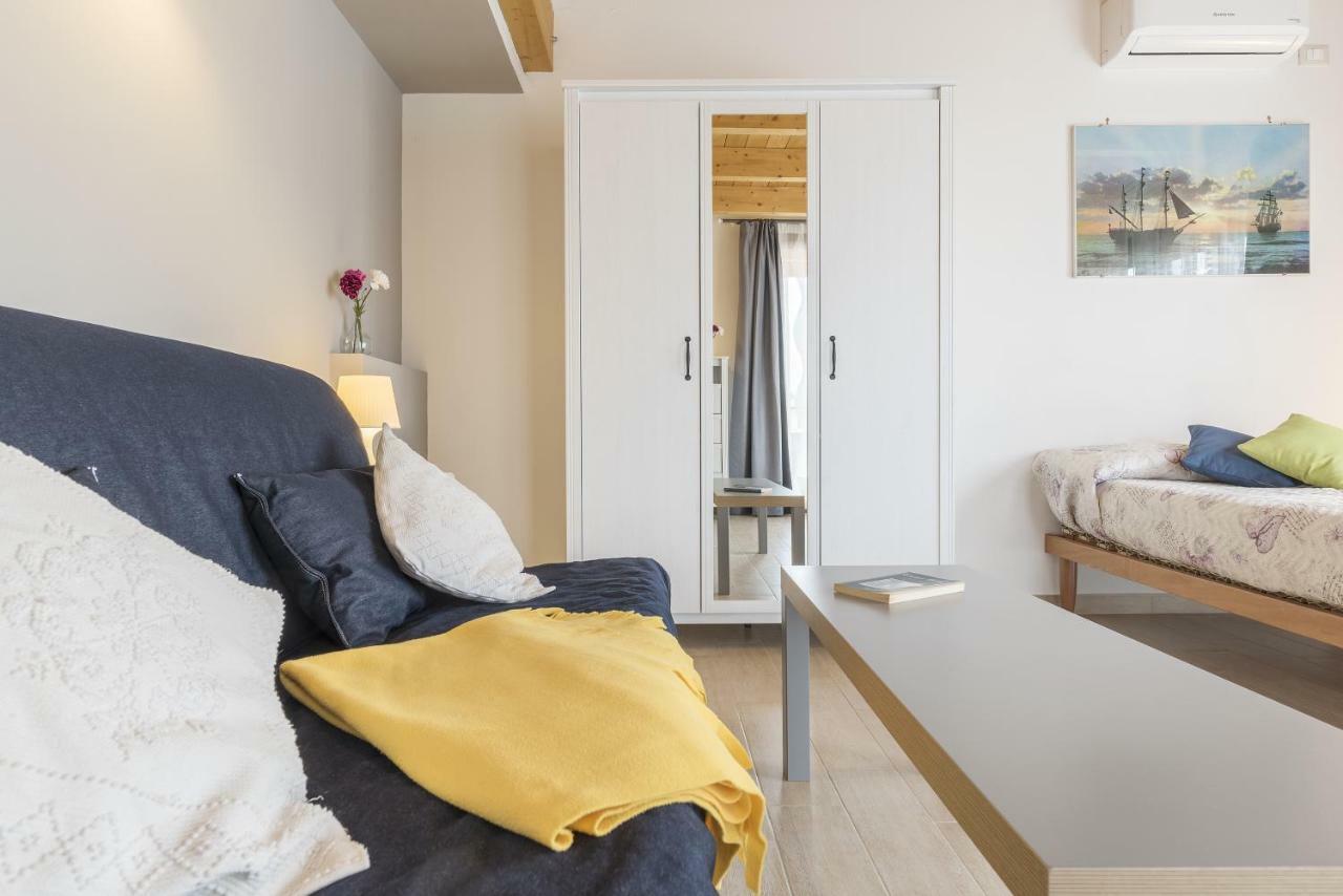 Appartement Peperino Attic Flat à Ciampino Extérieur photo