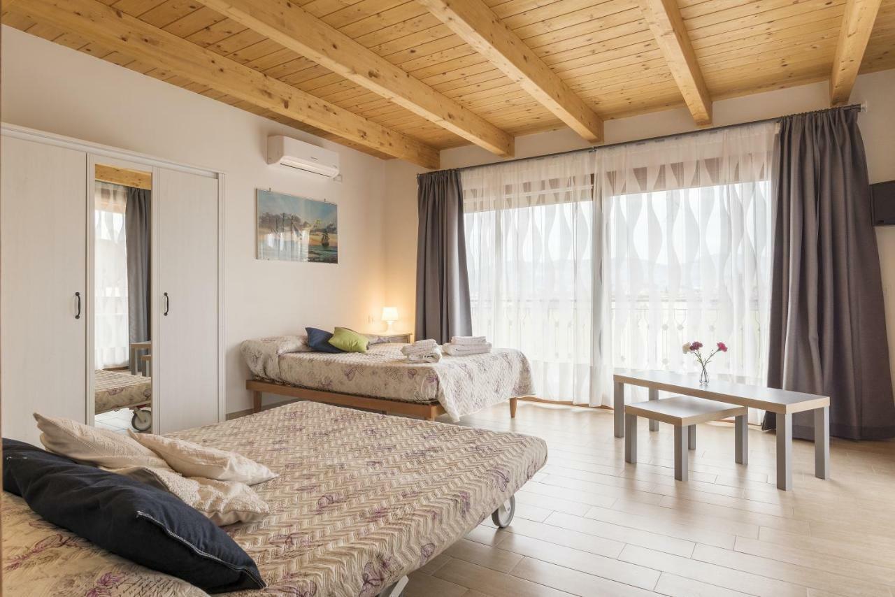 Appartement Peperino Attic Flat à Ciampino Extérieur photo
